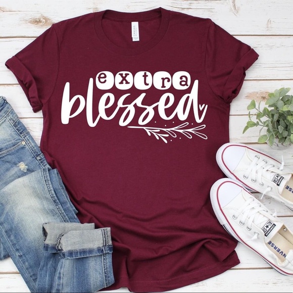 Gildan Tops - Plus size t-shirt, graphic tee